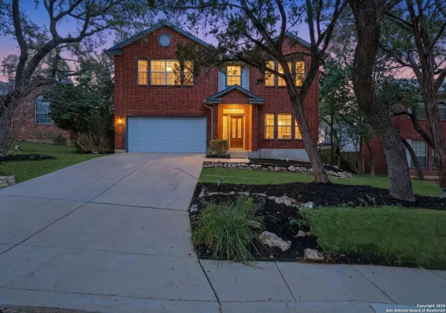 Photo 2 of Sale Pending at 7823 Braun Cir, San Antonio, TX 78250 | MLS# 1934011 | Listing updated on 2026-02-05