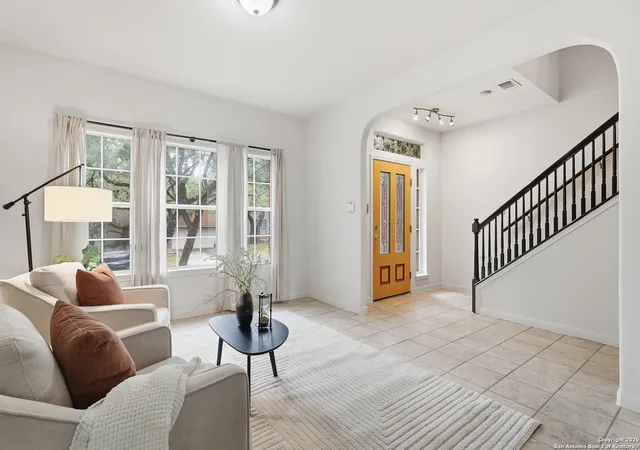 Photo 3 of Sale Pending at 7823 Braun Cir, San Antonio, TX 78250 | MLS# 1934011 | Listing updated on 2026-02-05