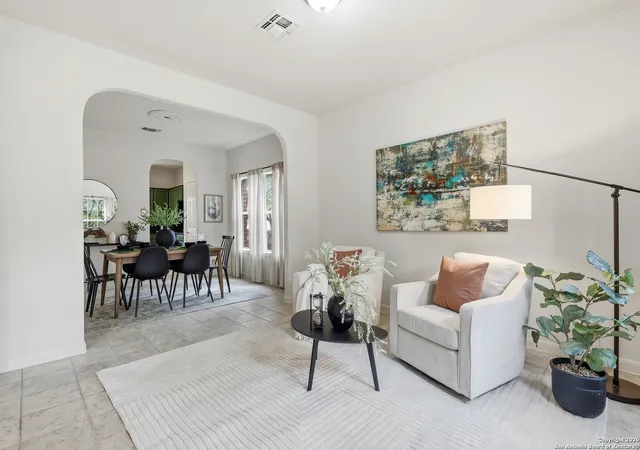 Photo 4 of Sale Pending at 7823 Braun Cir, San Antonio, TX 78250 | MLS# 1934011 | Listing updated on 2026-02-05
