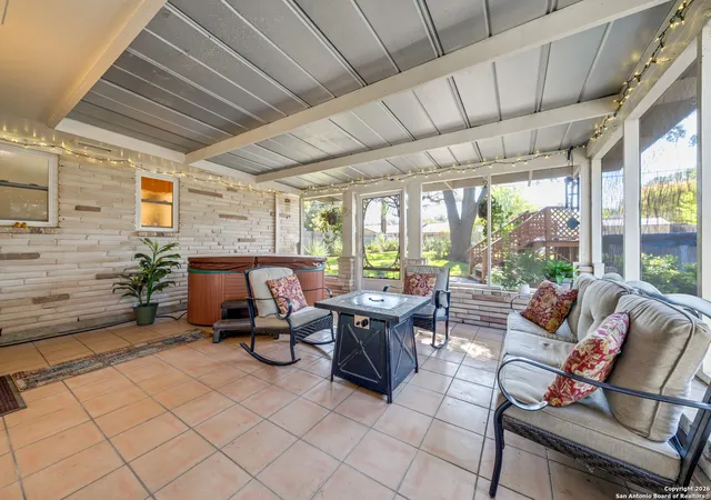Photo 4 of Sale Pending at 9835 Greentree Dr, San Antonio, TX 78230 | MLS# 1934040 | Listing updated on 2026-02-02