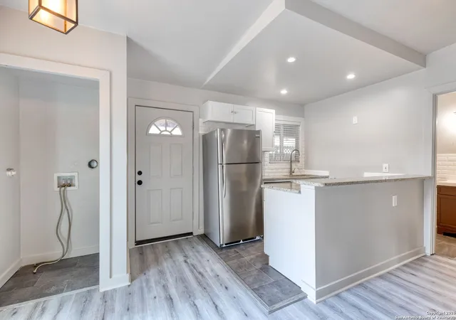 Photo 3 of Sale Pending at 226 Emporia, San Antonio, TX 78209 | MLS# 1934050 | Listing updated on 2026-02-05