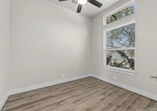 Photo 4 of Sale Pending at 5702 Willow Crk Way, San Antonio, TX 78266 | MLS# 1934053 | Listing updated on 2026-03-09