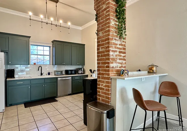 Photo 3 of Sale Pending at 1105 Mesquite, San Antonio, TX 78210 | MLS# 1934065 | Listing updated on 2026-01-22