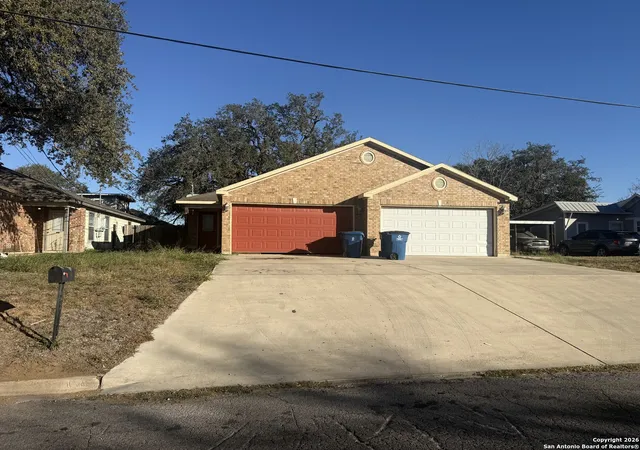 Photo 2 of Multi family home for sale at 707 Dallas, Pleasanton, TX 78064 | MLS# 1934090 | Listing updated on 2026-01-26
