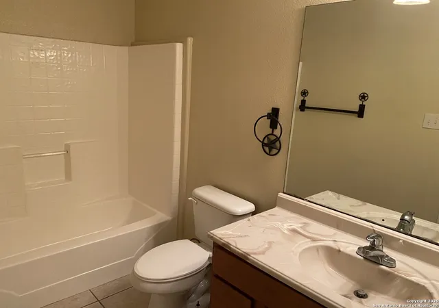 Photo 3 of Multi family home for sale at 707 Dallas, Pleasanton, TX 78064 | MLS# 1934090 | Listing updated on 2026-01-26