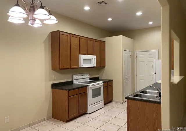 Photo 4 of Multi family home for sale at 707 Dallas, Pleasanton, TX 78064 | MLS# 1934090 | Listing updated on 2026-01-26