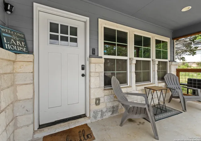 Photo 1 of Single family home for sale at 2319 Westview, Canyon Lake, TX 78133 | MLS# 1934114 | Listing updated on 2026-04-07