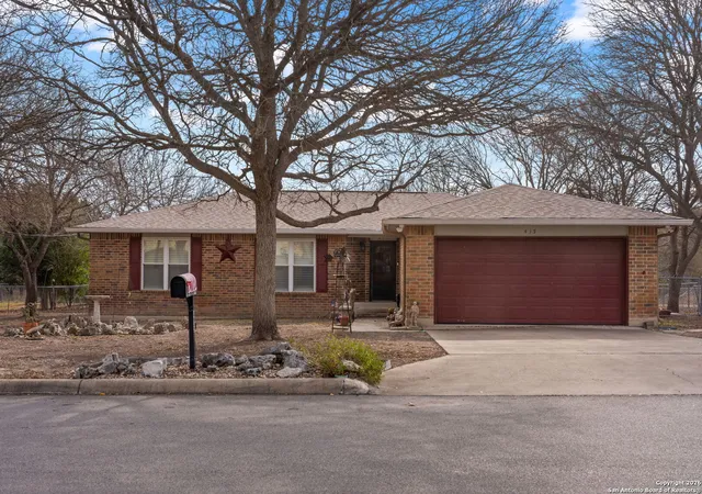 Photo 1 of Single family home for sale at 415 Mack Hollimon, Kerrville, TX 78028 | MLS# 1934148 | Listing updated on 2026-01-20