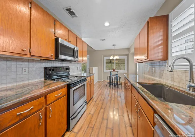 Photo 4 of Single family home for sale at 415 Mack Hollimon, Kerrville, TX 78028 | MLS# 1934148 | Listing updated on 2026-01-20