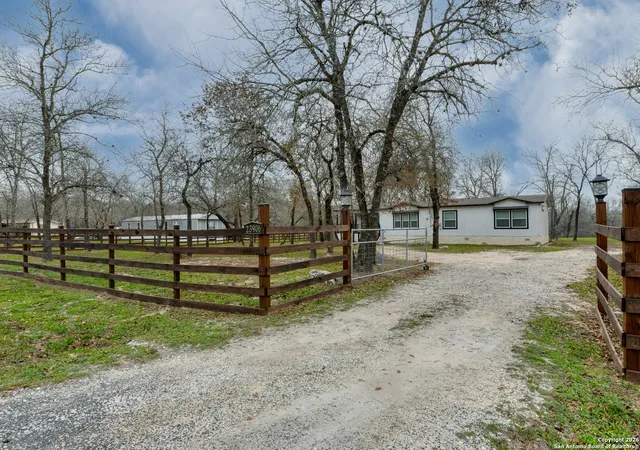 2nd image of 23906 Blackjack Bend, San Antonio, TX 78264 | MLS# 1934180