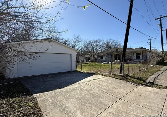 Photo 2 of Single family home for sale at 402 Amanda, San Antonio, TX 78220 | MLS# 1934206 | Listing updated on 2026-02-19