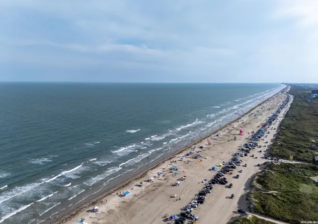 2nd image of 230 Cut Off, Port Aransas, TX 78373
