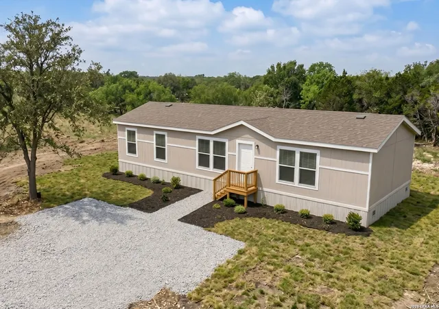 Homes for sale in Seguin, TX | 12180 Fm 1117, Seguin, TX 78155 | MLS# 1934211