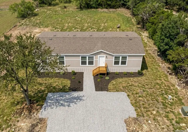 Homes for sale in Seguin, TX | 12180 Fm 1117, Seguin, TX 78155 | MLS# 1934211