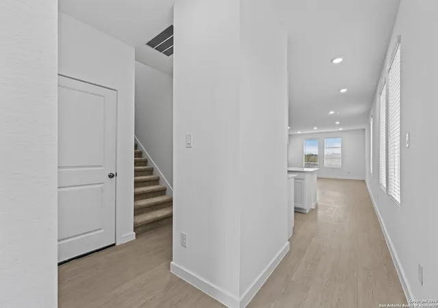 Photo 4 of Single family home for sale at 6623 Titan Park, Converse, TX 78109 | MLS# 1934216 | Listing updated on 2026-10-08