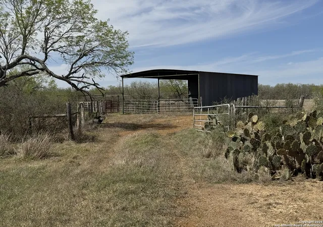 2nd image of 2148 County Road 220, Floresville, TX 78114 | MLS# 1934226