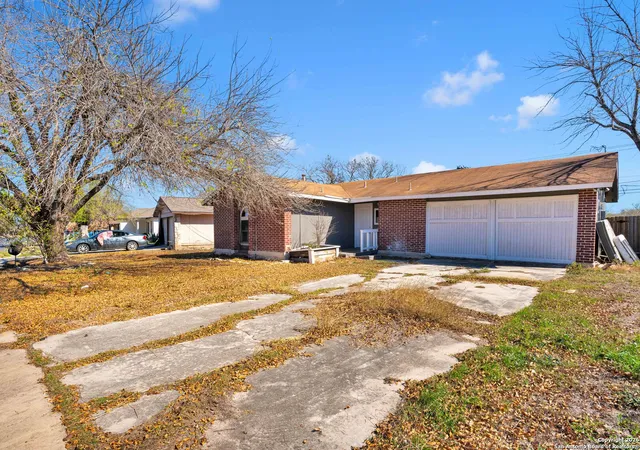 Photo 3 of Single family home for sale at 8118 Whistler, San Antonio, TX 78239 | MLS# 1934257 | Listing updated on 2026-08-23