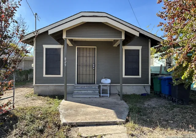 Photo 2 of Single family home for sale at 829 Probandt, San Antonio, TX 78204 | MLS# 1934486 | Listing updated on 2026-02-20