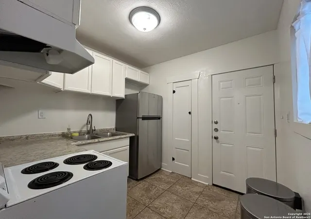 Photo 4 of Single family home for sale at 829 Probandt, San Antonio, TX 78204 | MLS# 1934486 | Listing updated on 2026-02-20