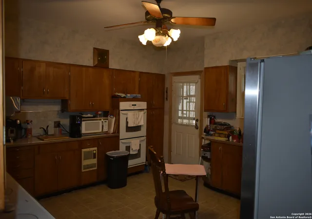 Photo 3 of Sale Pending at 320 Babcock, San Antonio, TX 78201 | MLS# 1934491 | Listing updated on 2026-02-25