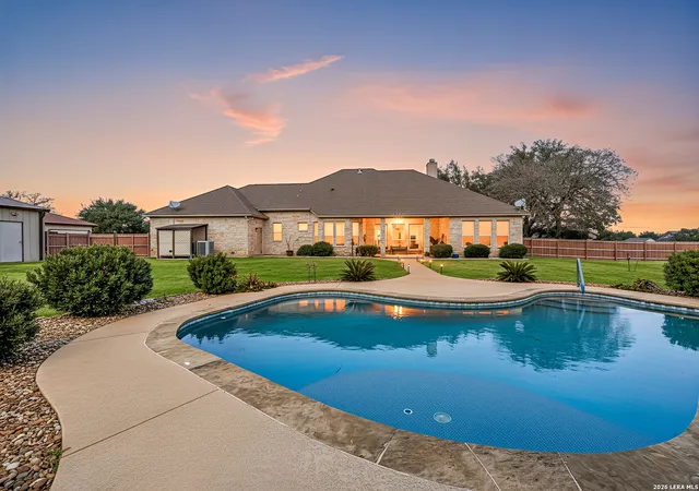 Photo 3 of Sale Pending at 133 Vintage Ranch Cir, La Vernia, TX 78121 | MLS# 1934496 | Listing updated on 2026-08-20