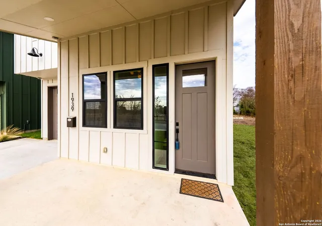 3rd image of 1939 W French Pl, San Antonio, TX 78201 | MLS# 1934504