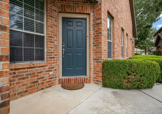 Photo 3 of Sale Pending at 54 Chapel Hl #54, San Antonio, TX 78240 | MLS# 1934511 | Listing updated on 2026-02-25