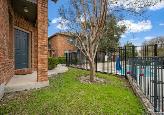Photo 3 of Sale Pending at 54 Chapel Hl #54, San Antonio, TX 78240 | MLS# 1934511 | Listing updated on 2026-02-25