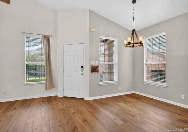 Photo 4 of Sale Pending at 54 Chapel Hl #54, San Antonio, TX 78240 | MLS# 1934511 | Listing updated on 2026-02-25