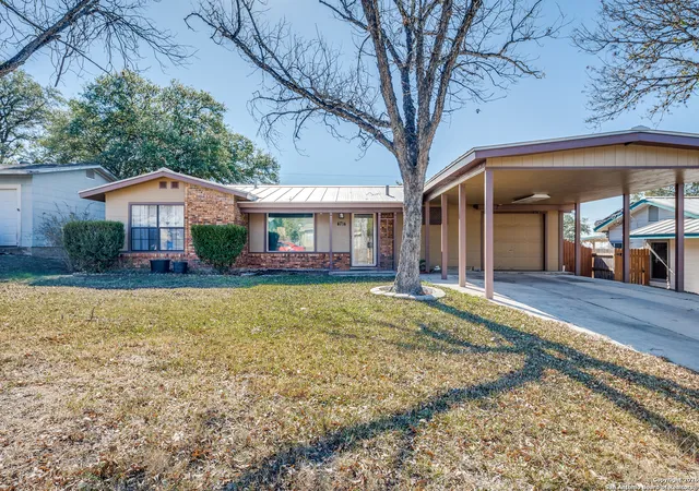 Photo 2 of Sale Pending at 4714 Newcome Dr, San Antonio, TX 78229 | MLS# 1934535 | Listing updated on 2026-04-21