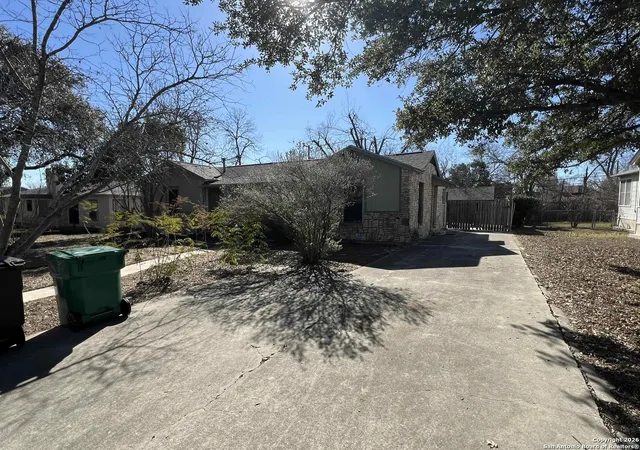 Photo 2 of Single family home for sale at 330 Shadwell, San Antonio, TX 78228 | MLS# 1934544 | Listing updated on 2026-01-27