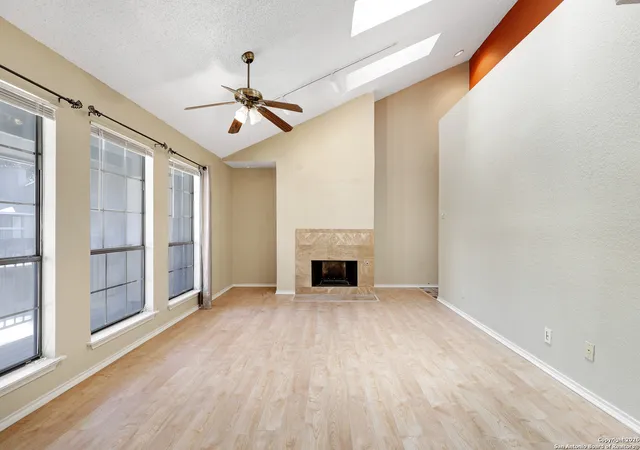 5th image of 8633 Datapoint, San Antonio, TX 78229