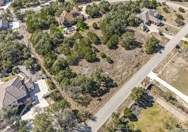 Photo 4 of Sale Pending at 7810 Ramble Ridge, San Antonio, TX 78266 | MLS# 1934599 | Listing updated on 2026-05-15