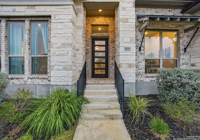 Photo 3 of Single family home for sale at 1611 Kinder, San Antonio, TX 78212 | MLS# 1934650 | Listing updated on 2026-04-26