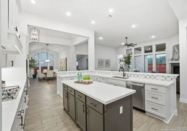 Photo 1 of Single family home for sale at 1611 Kinder, San Antonio, TX 78212 | MLS# 1934650 | Listing updated on 2026-04-26