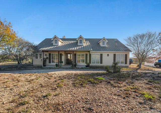 Photo 3 of Sale Pending at 3239 County Rd 467, Devine, TX 78016 | MLS# 1934697 | Listing updated on 2026-02-11