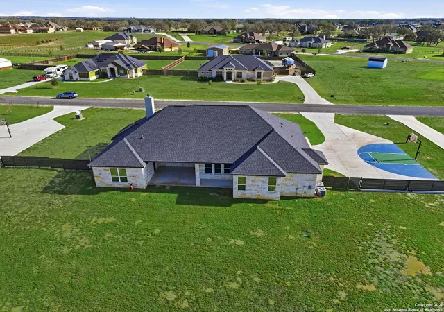 Photo 4 of Single family home for sale at 344 Abrego Lake, Floresville, TX 78114 | MLS# 1934720 | Listing updated on 2026-04-03