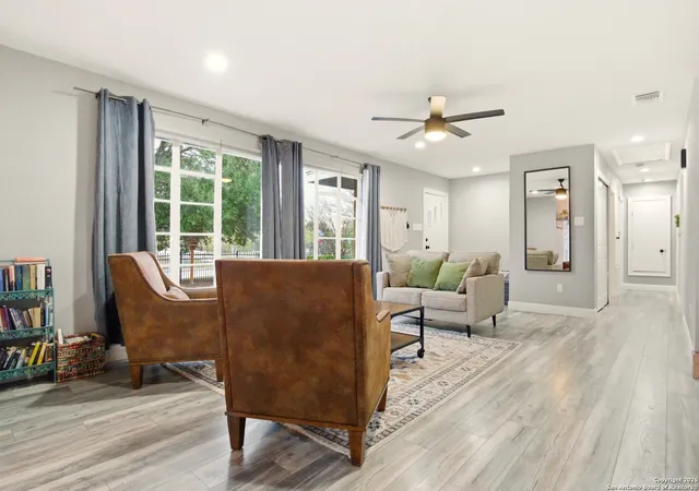 2nd image of 622 S Josephine Tobin, San Antonio, TX 78201 | MLS# 1934731