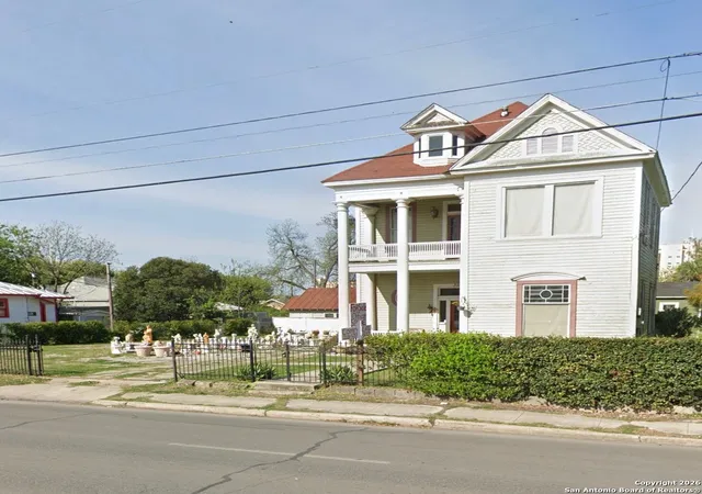 Photo 2 of Single family home for sale at 315 N Hackberry, San Antonio, TX 78202 | MLS# 1934768 | Listing updated on 2026-01-28