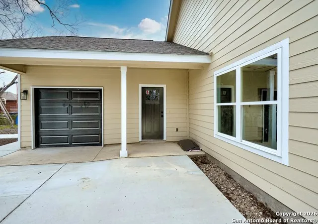 Photo 2 of Sale Pending at 214 Uvalde, San Antonio, TX 78210 | MLS# 1934800 | Listing updated on 2026-04-05