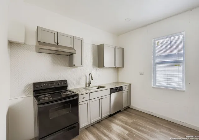 4th image of 102 Aganier, San Antonio, TX 78212 | MLS# 1934803