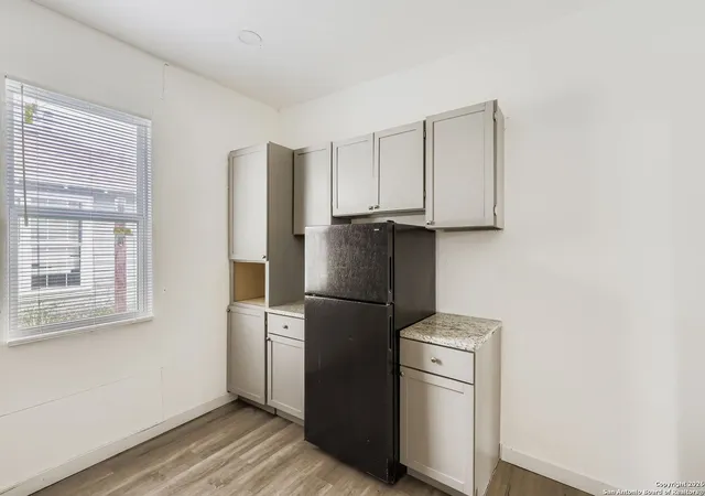 5th image of 102 Aganier, San Antonio, TX 78212 | MLS# 1934803