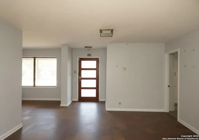 Photo 3 of Sale Pending at 446 Concord, San Antonio, TX 78201 | MLS# 1934808 | Listing updated on 2026-04-10
