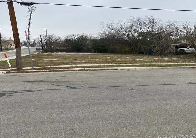 Photo 3 of Land for sale at 1006 N Grimes St, San Antonio, TX 78202 | MLS# 1934810 | Listing updated on 2026-07-15