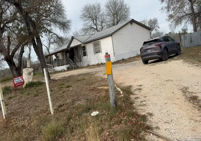 Photo 3 of Manufactured home for sale at 1427 Black Powder, San Antonio, TX 78264 | MLS# 1934811 | Listing updated on 2026-02-23