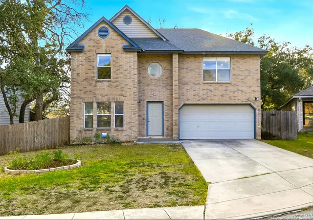 Photo 2 of Sale Pending at 8211 Maverick Ridge Dr, San Antonio, TX 78240 | MLS# 1934828 | Listing updated on 2026-01-29