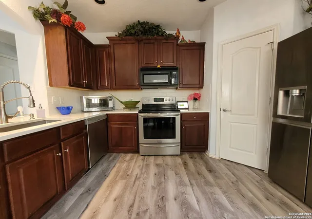 Photo 4 of Single family home for sale at 4823 Shavano Ct, San Antonio, TX 78230 | MLS# 1934846 | Listing updated on 2026-01-29