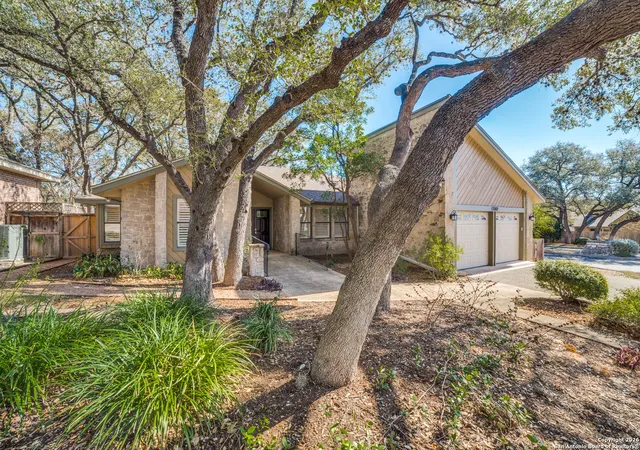 Photo 1 of Sale Pending at 17002 Summer Crk, San Antonio, TX 78248 | MLS# 1934908 | Listing updated on 2026-02-15