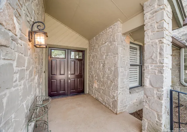Photo 3 of Sale Pending at 17002 Summer Crk, San Antonio, TX 78248 | MLS# 1934908 | Listing updated on 2026-02-15
