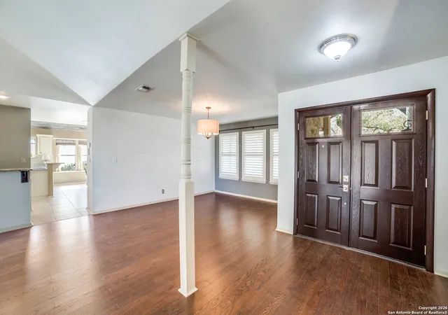 Photo 4 of Sale Pending at 17002 Summer Crk, San Antonio, TX 78248 | MLS# 1934908 | Listing updated on 2026-02-15